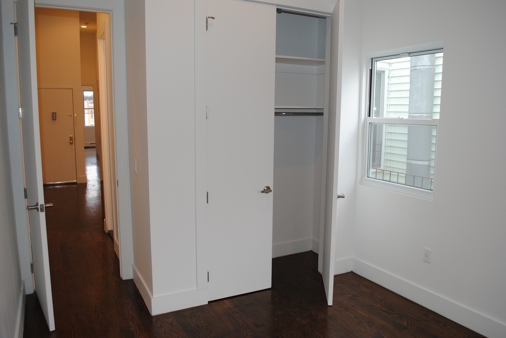 1424 Flatbush  - Photo 3