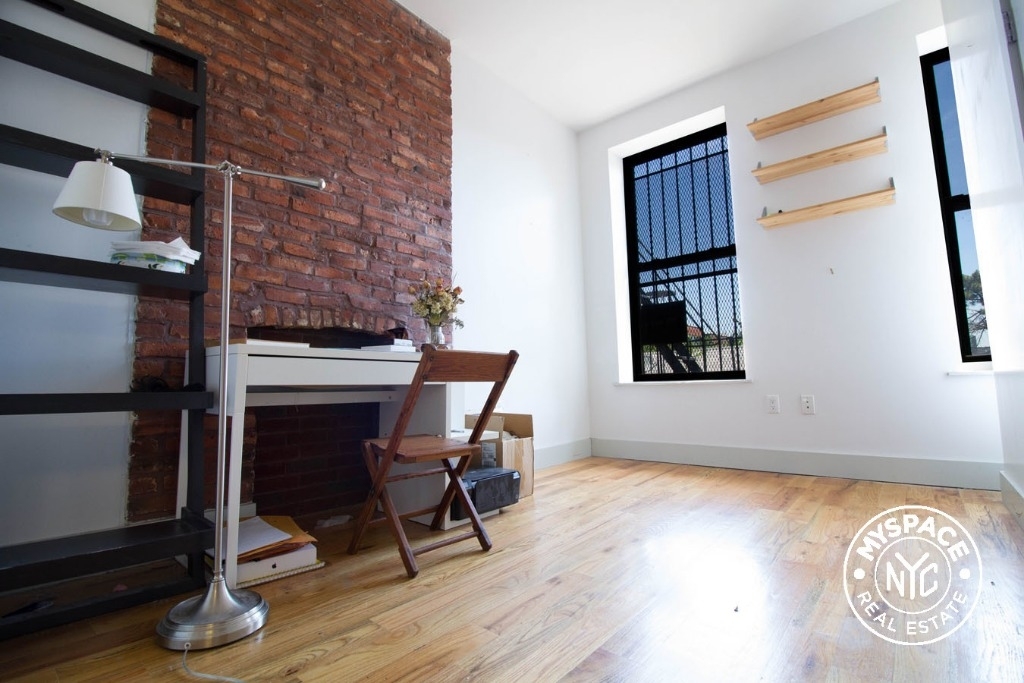 1323 Bedford Ave #3f - Photo 0