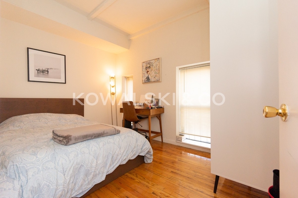 160 Bleecker St. - Photo 2