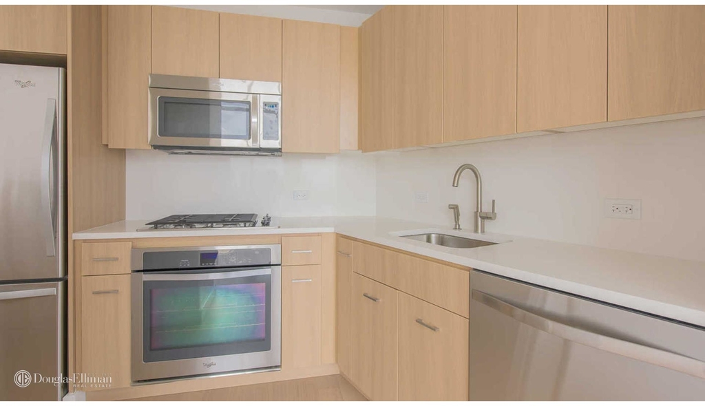 50 East 28th St - Photo 2