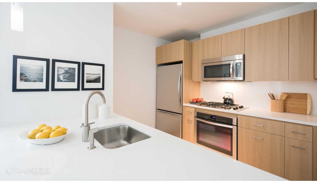 50 East 28th St - Photo 3