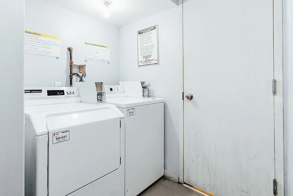 137 Manhattan Avenue - Photo 1