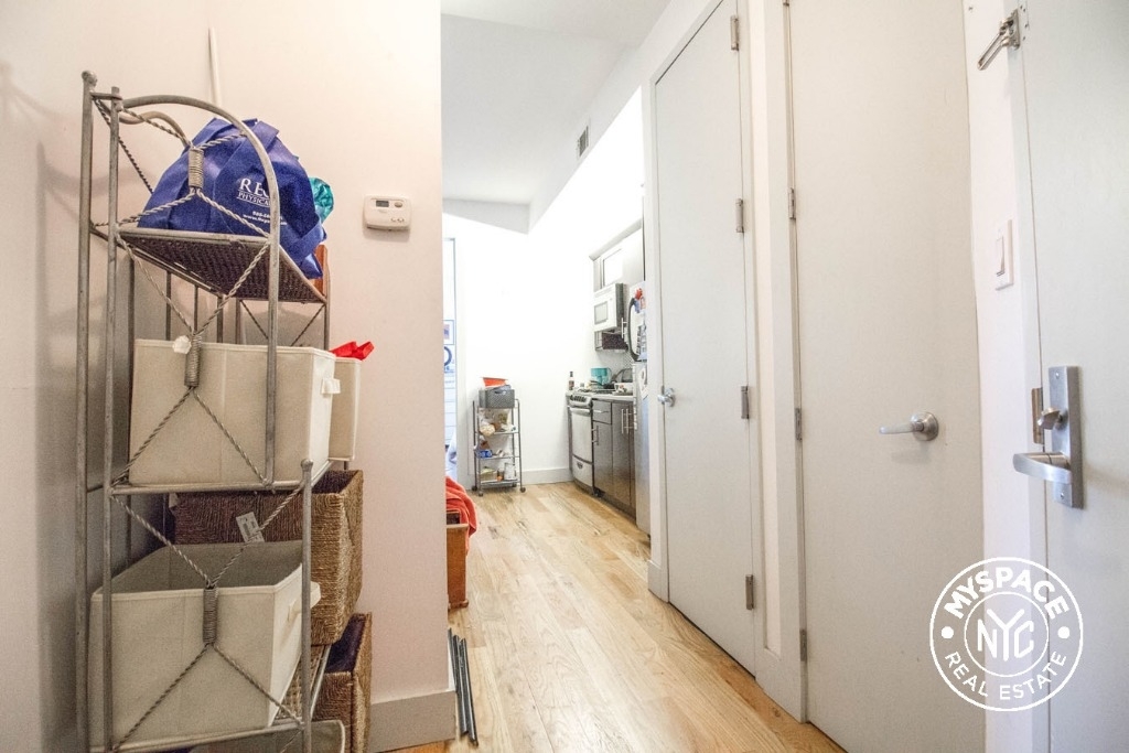 1323 Bedford Ave  - Photo 10