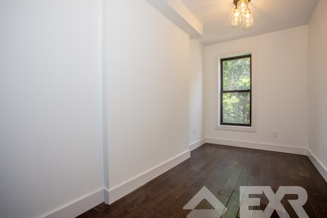 807 Quincy Street  - Photo 5