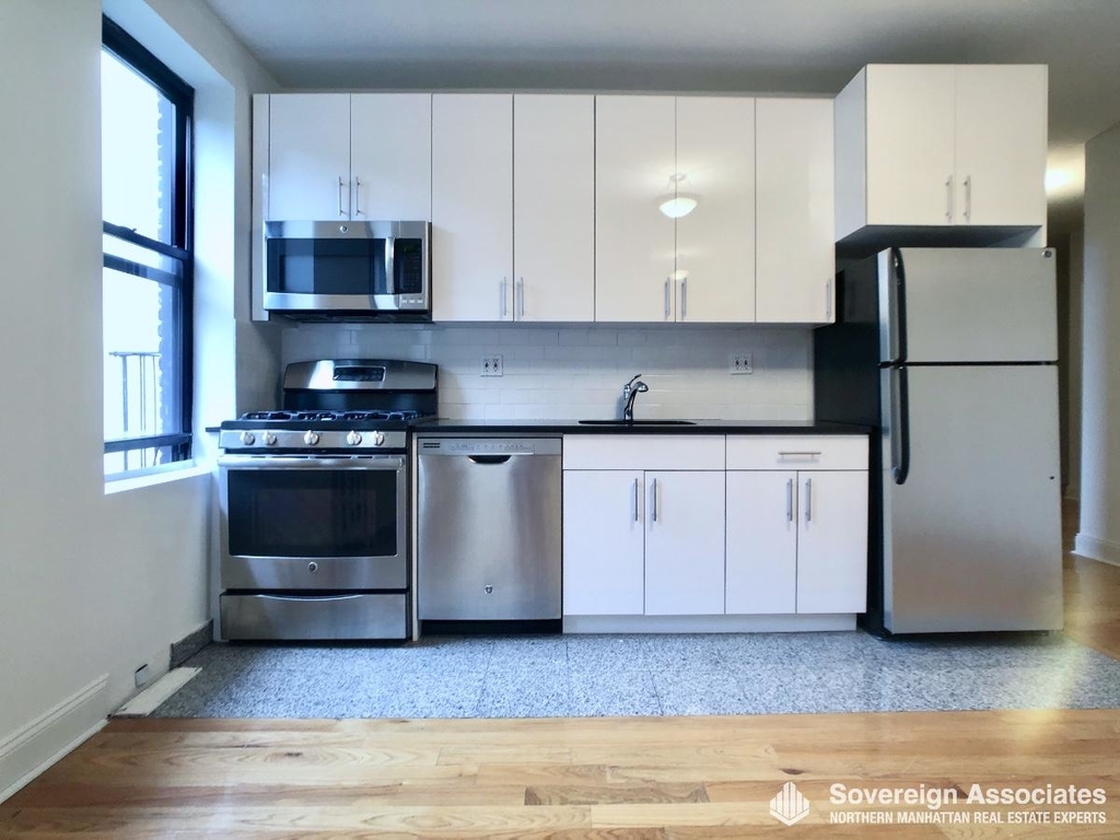 282 Cabrini Boulevard - Photo 10