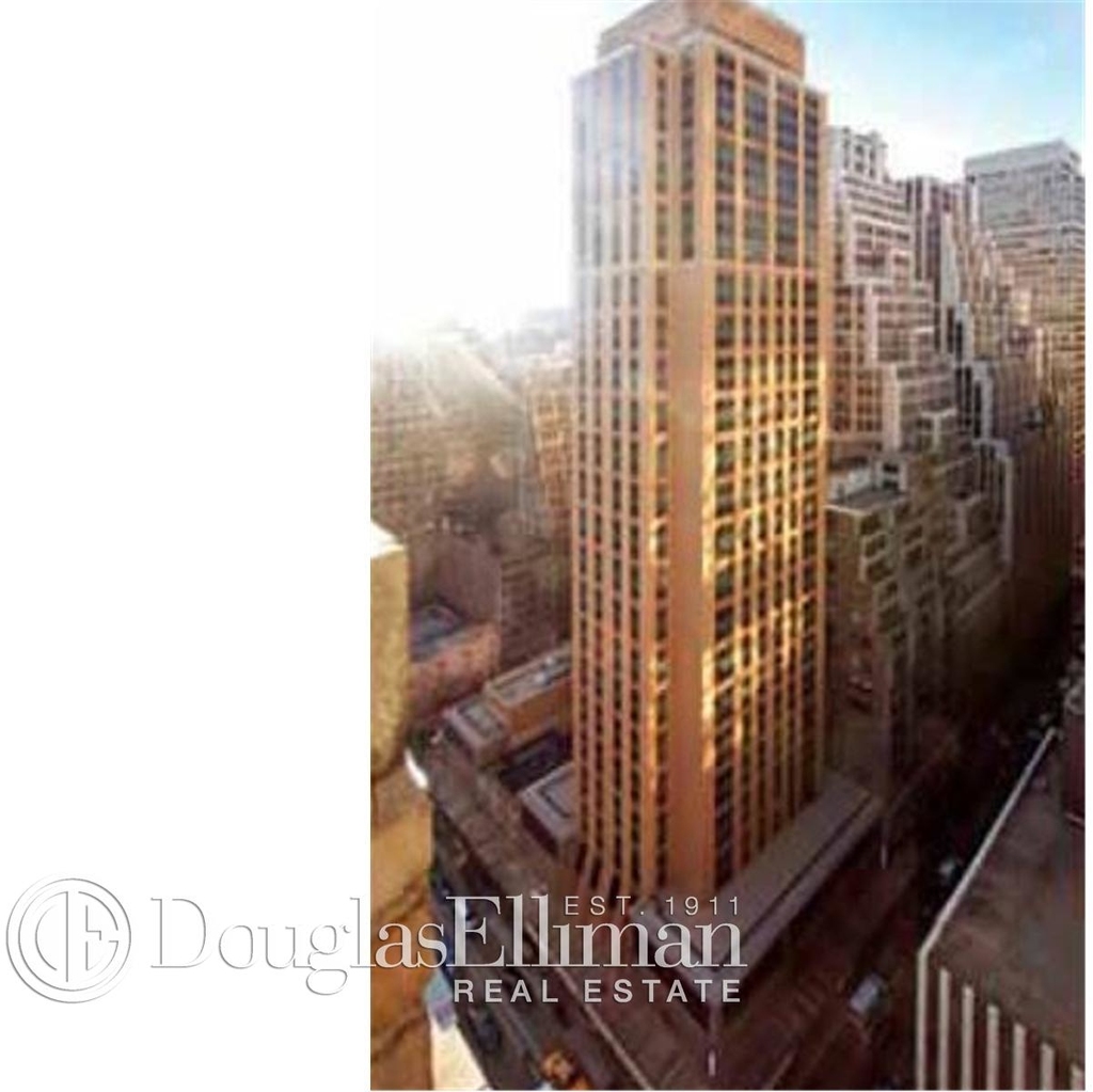 100 West 39th St - Photo 5