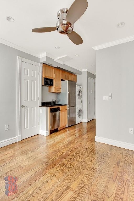 439 W 50th - Photo 1