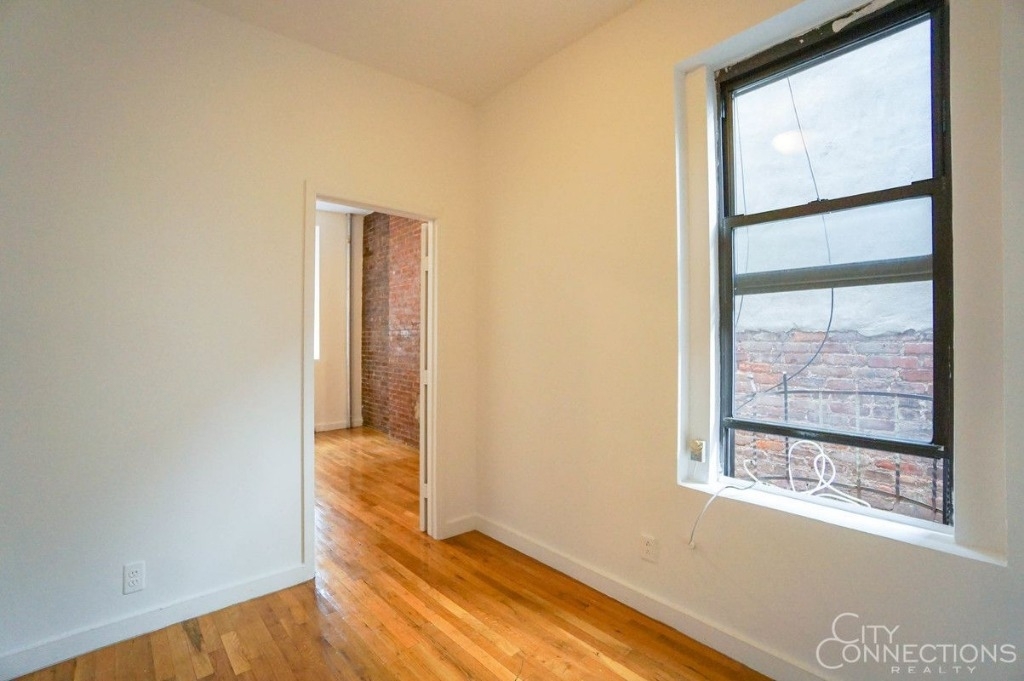 324 East 13th Street - Photo 2