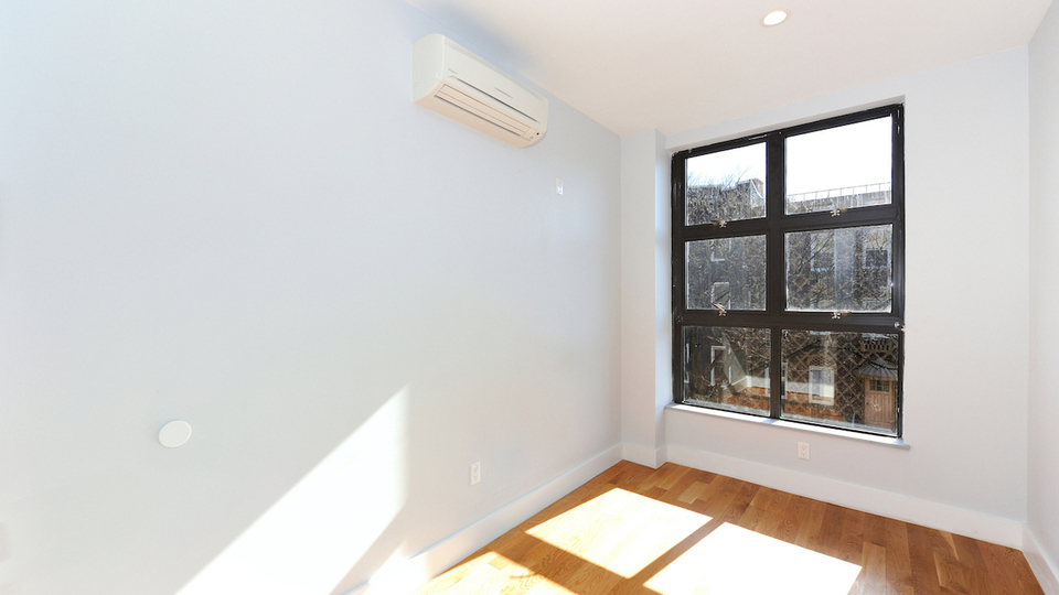 17 Devoe St - Unit: 305 - Photo 3