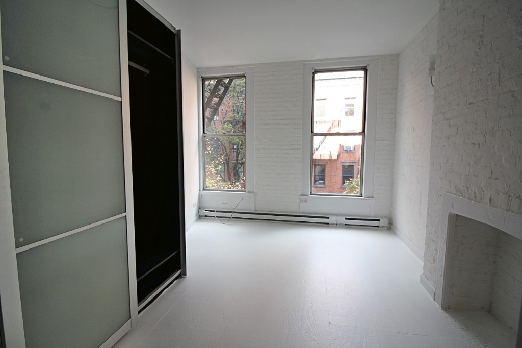 112 West 15th  Str. - Photo 4