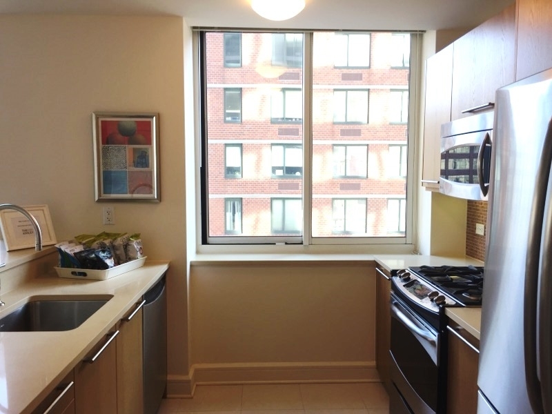 400 West 63rd Street - Photo 2