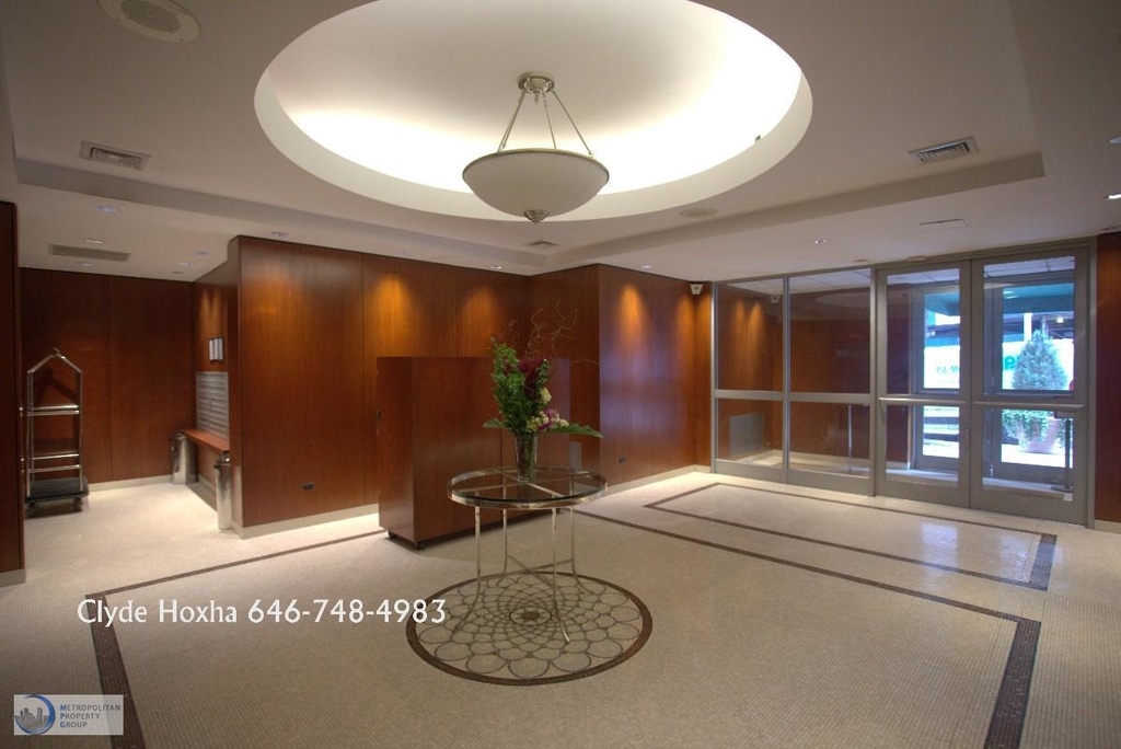 345 East 64th Street - Photo 3