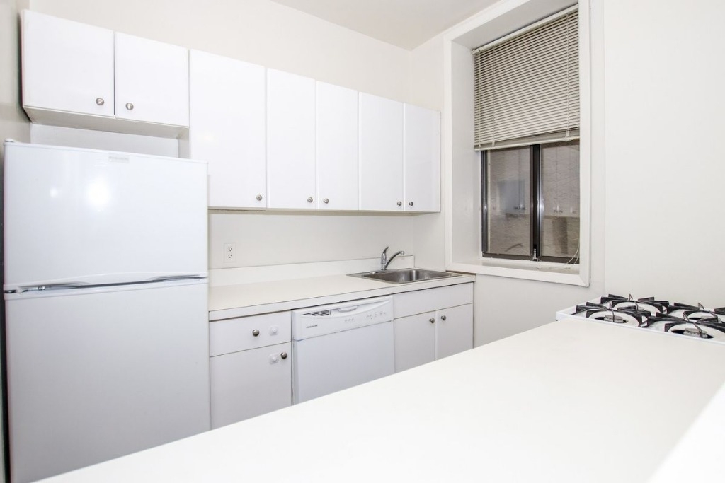 221 EAST 33 STREET - Photo 1