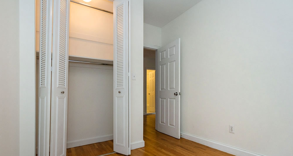 315 East 84th Street - Photo 2