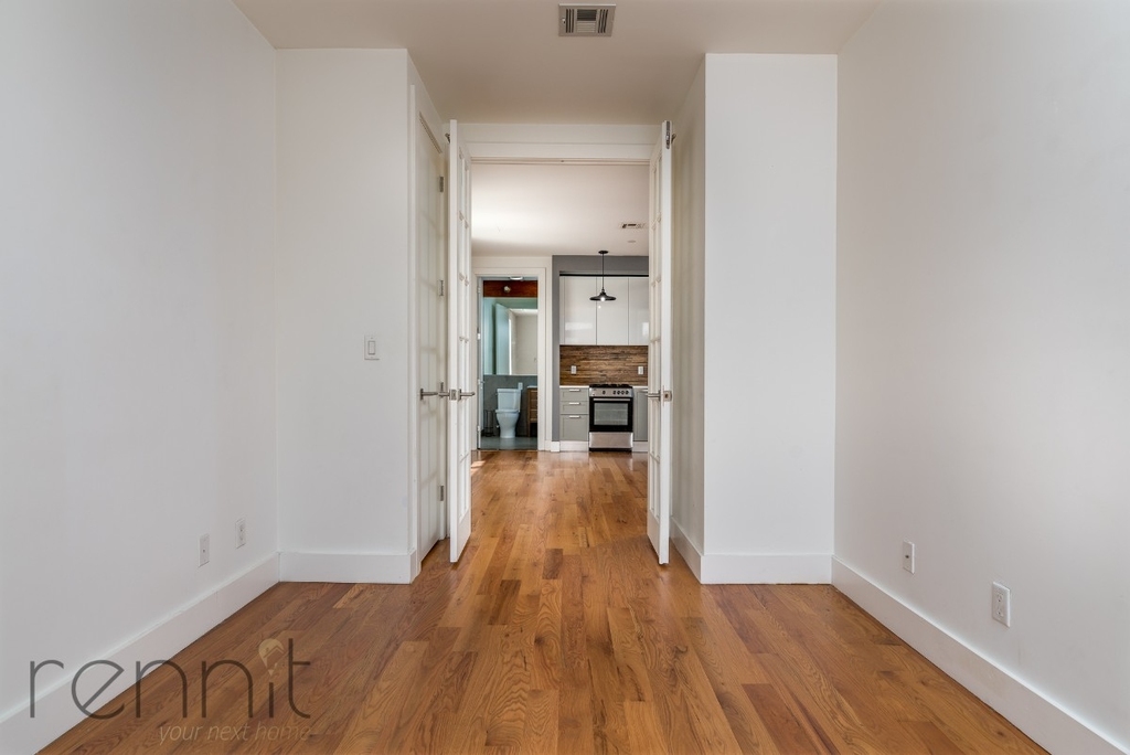 869 Park Ave. - Photo 5