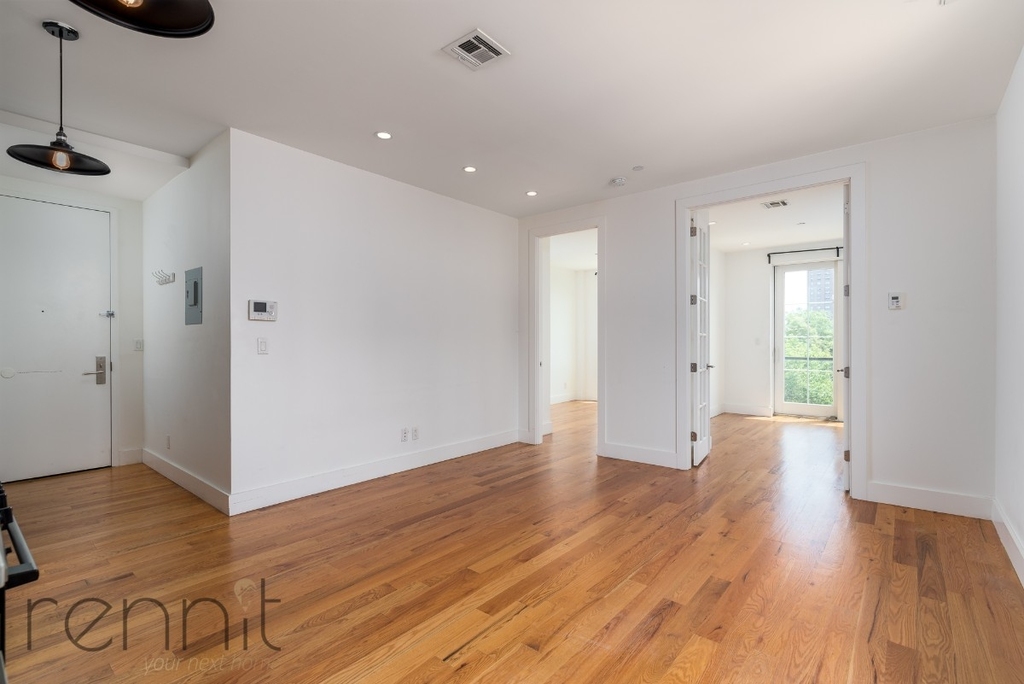 869 Park Ave. - Photo 1