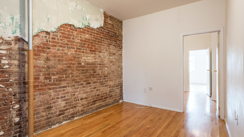 215 Franklin Street - Photo 8