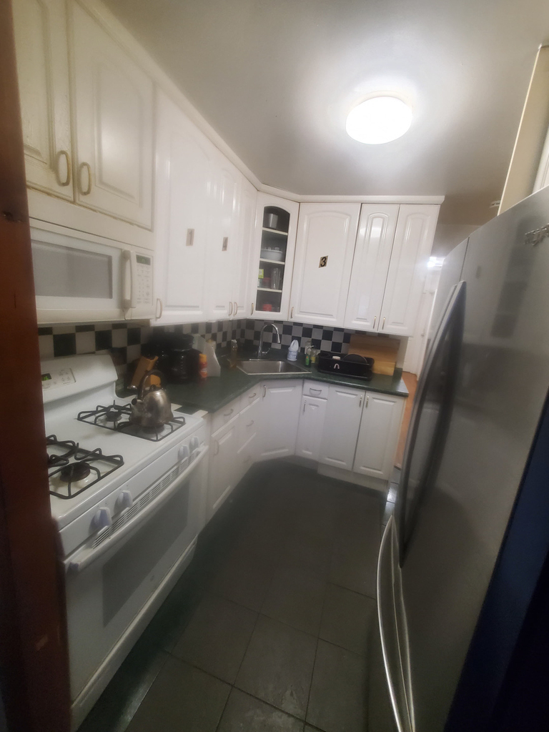 1505 East 98th street - Photo 3