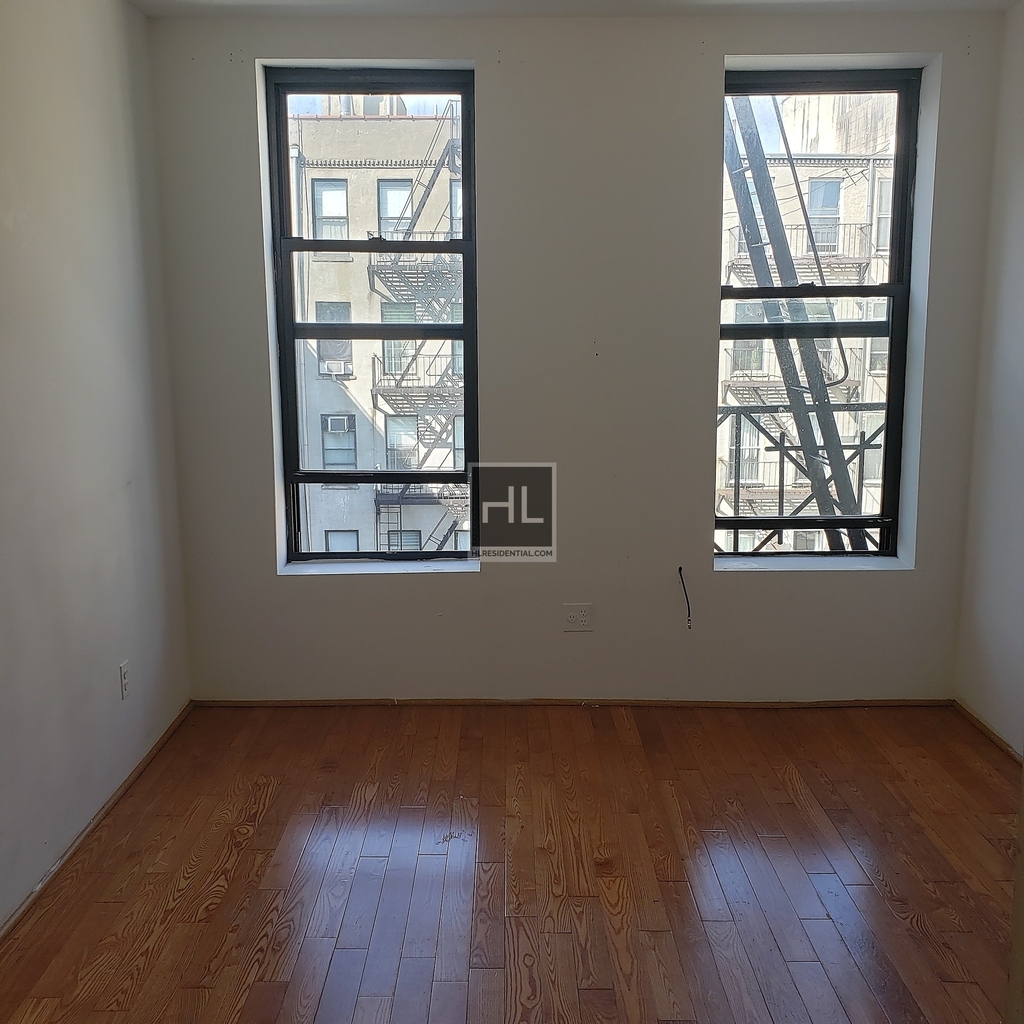 155 East 108 Street - Photo 2