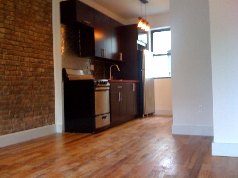 461 Park Place - Photo 0