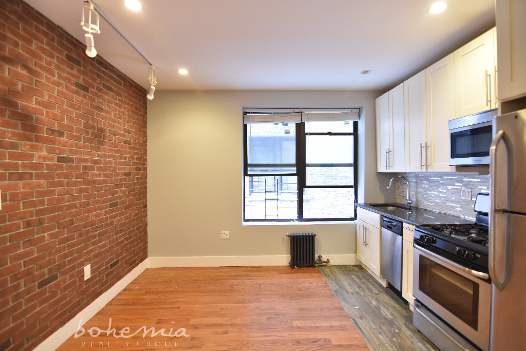 235 W 146th - Photo 3