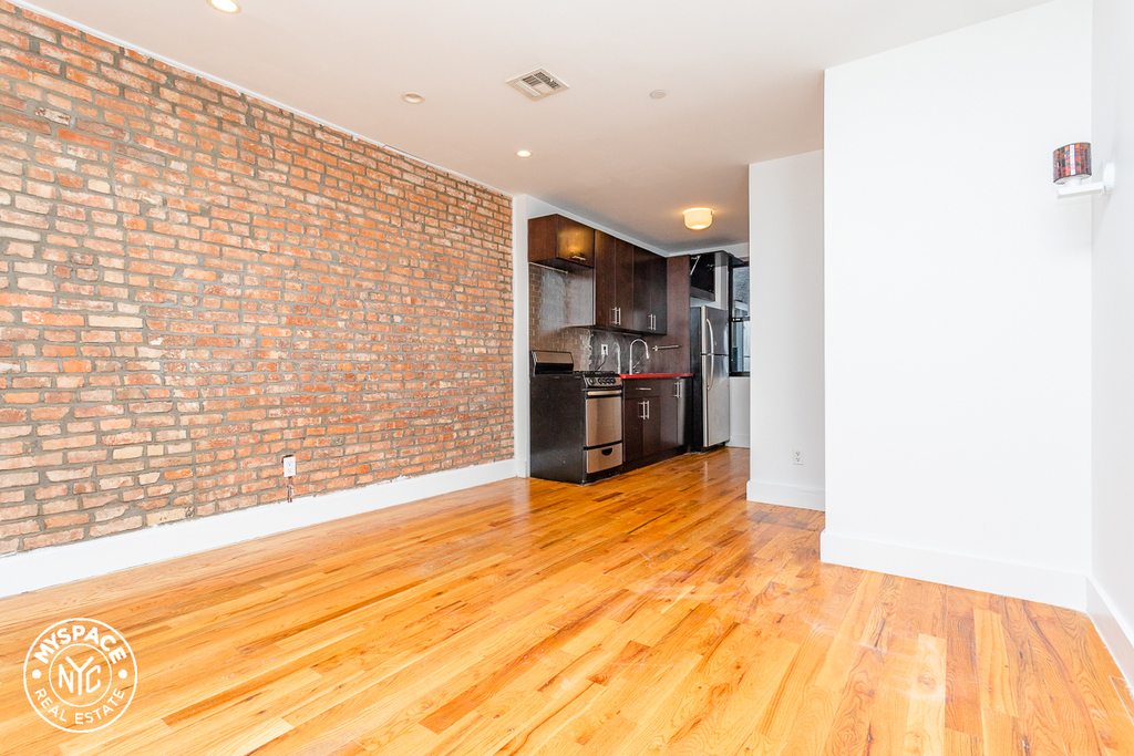 461 Park Place - Photo 1