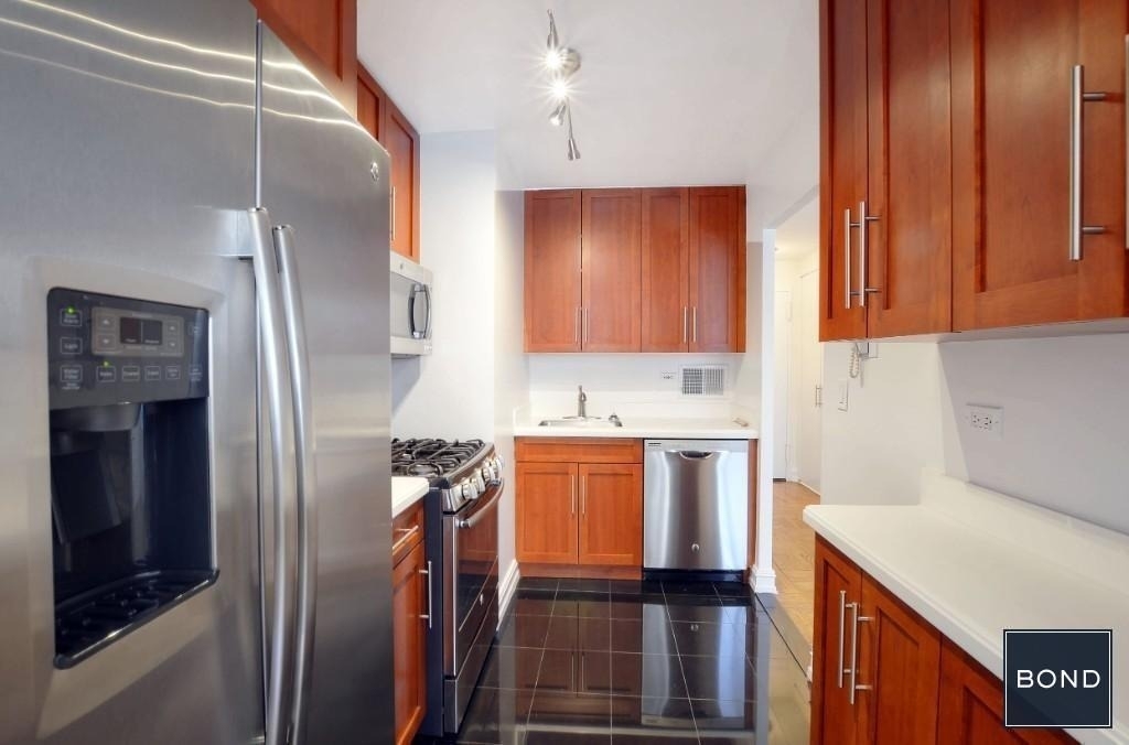 Eighth Avenue 2 Bed 2 Bath - Photo 1