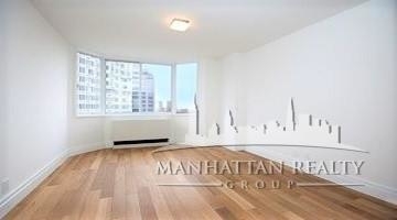 East 52nd Street - Photo 2