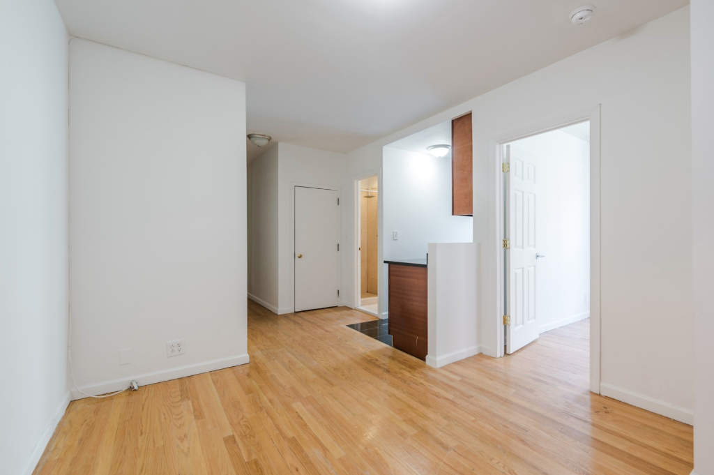 86 East 4th Street - Photo 3