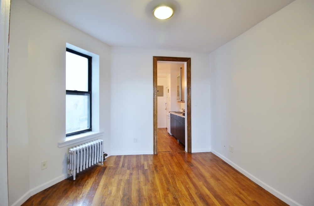 1726 amsterdam ave - Photo 2