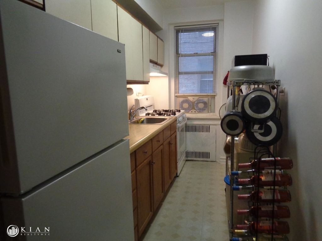 41-30 46th Street - Photo 11