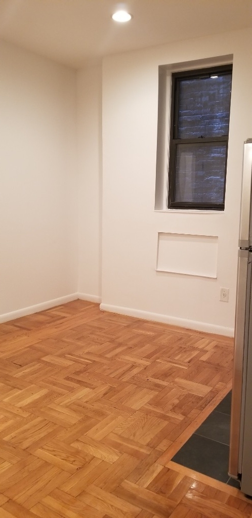 220 East 85 Street / PRIVATE GARDEN / NO FEE - Photo 5