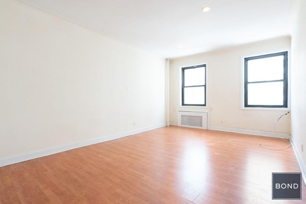 1295 Third Avenue - Photo 2