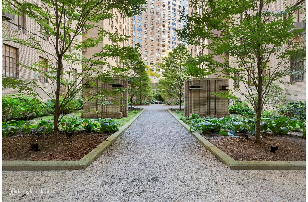 25 Central Park West - Photo 8