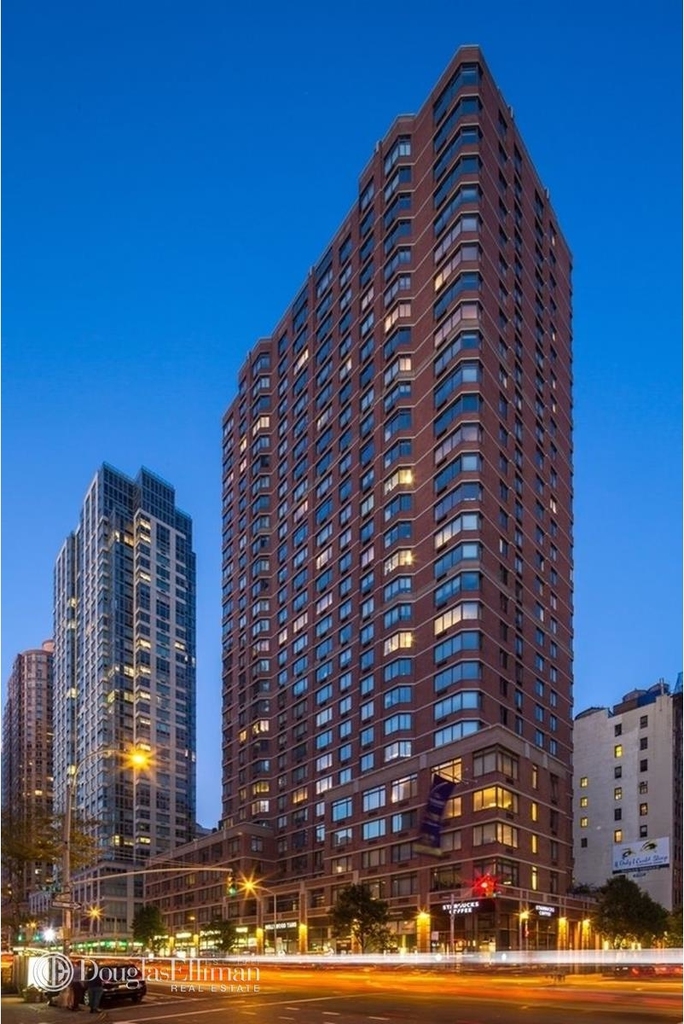 77 West 24th St - Photo 5