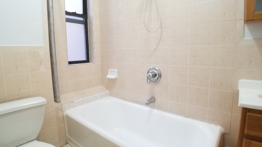 No Fee West 162nd and Broadway - Photo 3