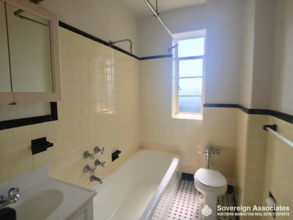 135 West 225th Street - Photo 12