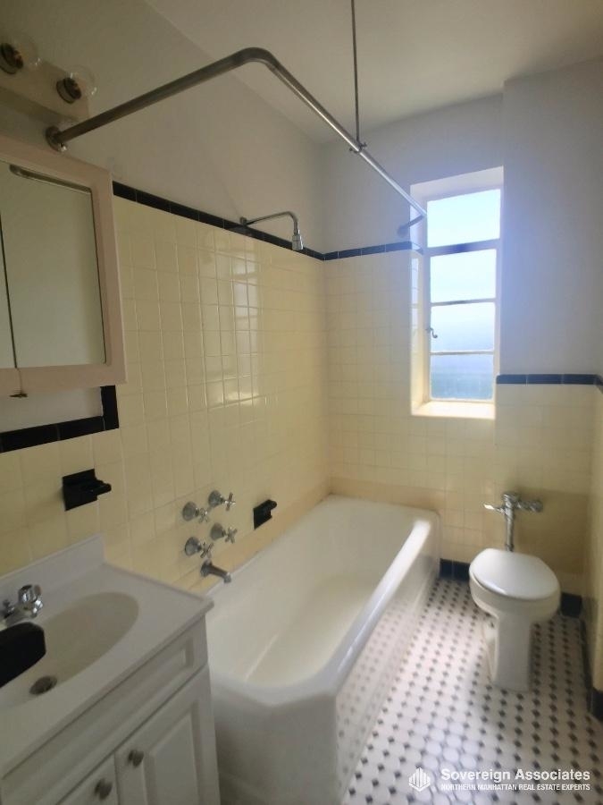 135 West 225th Street - Photo 13