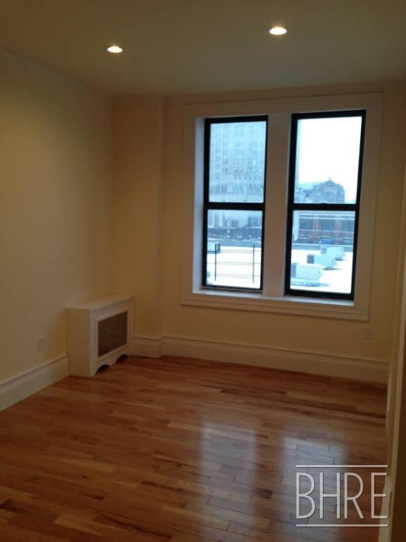 568 Pacific St. - Photo 1