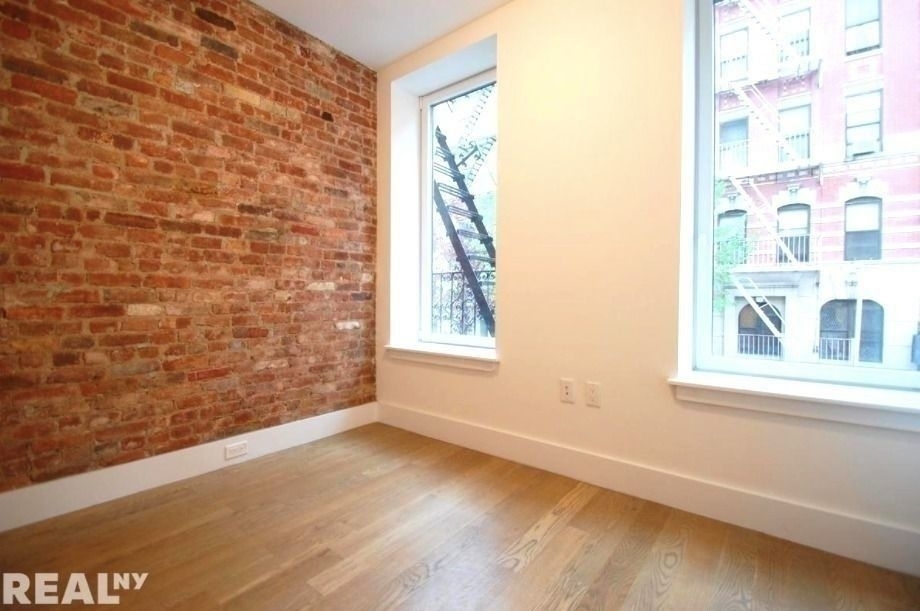 143 Ludlow St - Photo 2