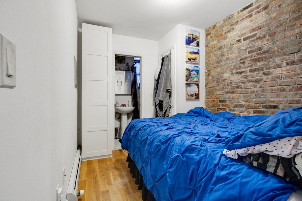 325 East 10th Street - Photo 1