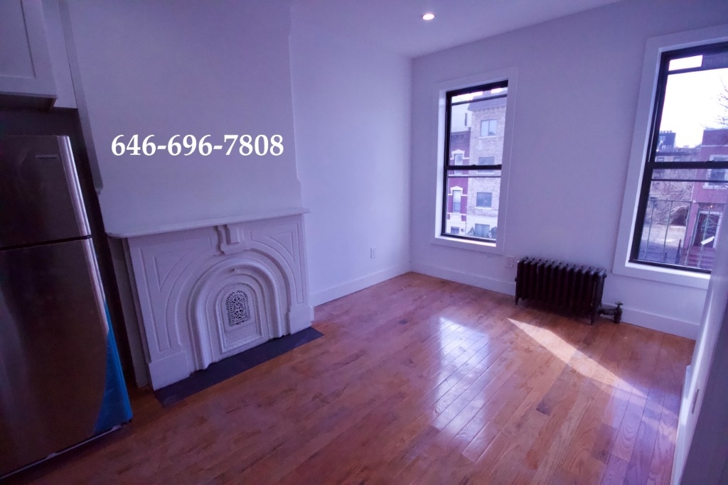 1130 Lafayette Ave - Photo 1