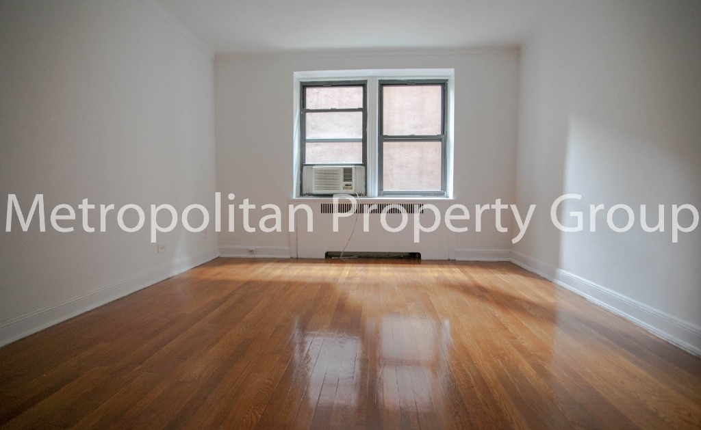 233 East 32nd street - Photo 2