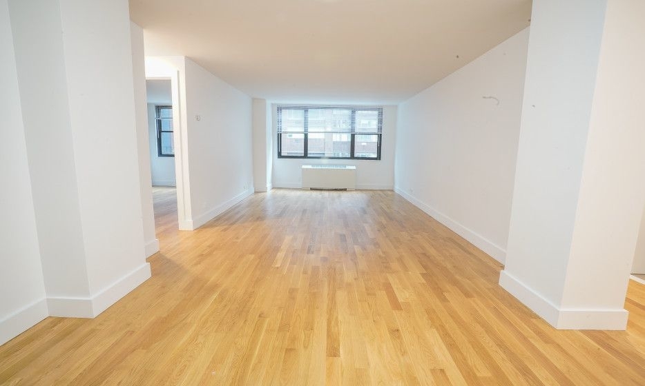 2 Bedroom 2 Bath on West 57th street with washer and dryer in the unit - Photo 8