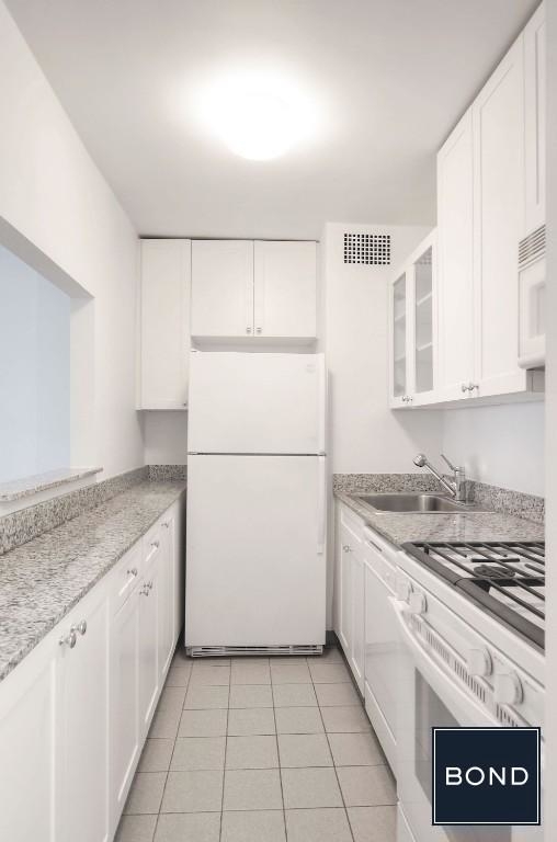 340 EAST 34TH STREET AMAZING CONVERTIBLE 1 BEDROOM - Photo 1