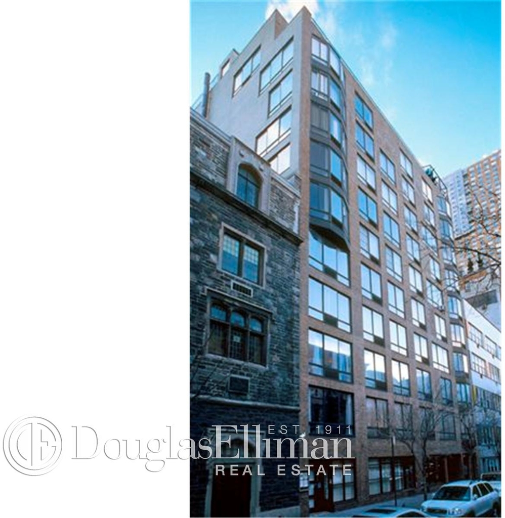 48 West 68th St - Photo 2