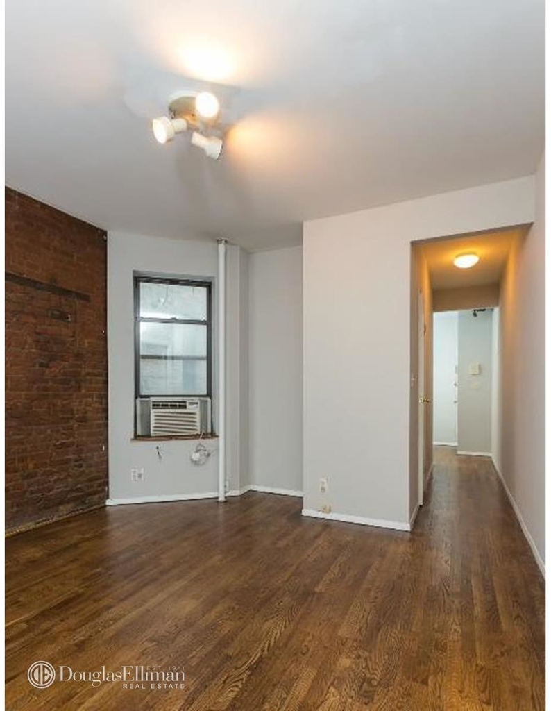 221 East 23rd St - Photo 2