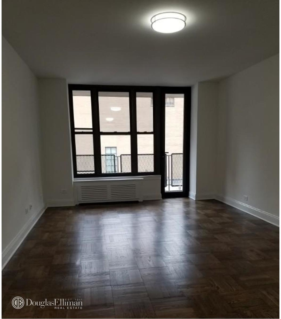 165 East 35th St - Photo 0