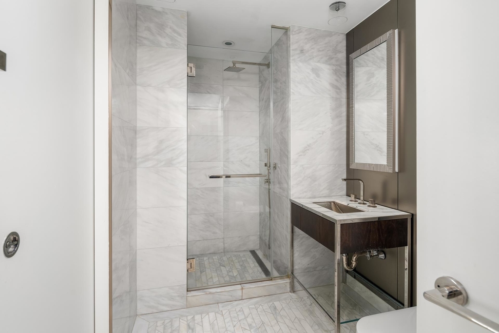 135 West 52nd St - Photo 10