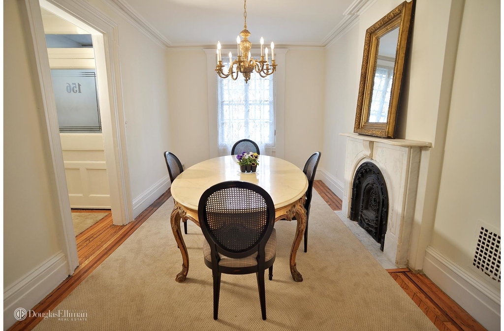 156 East 82nd St - Photo 1